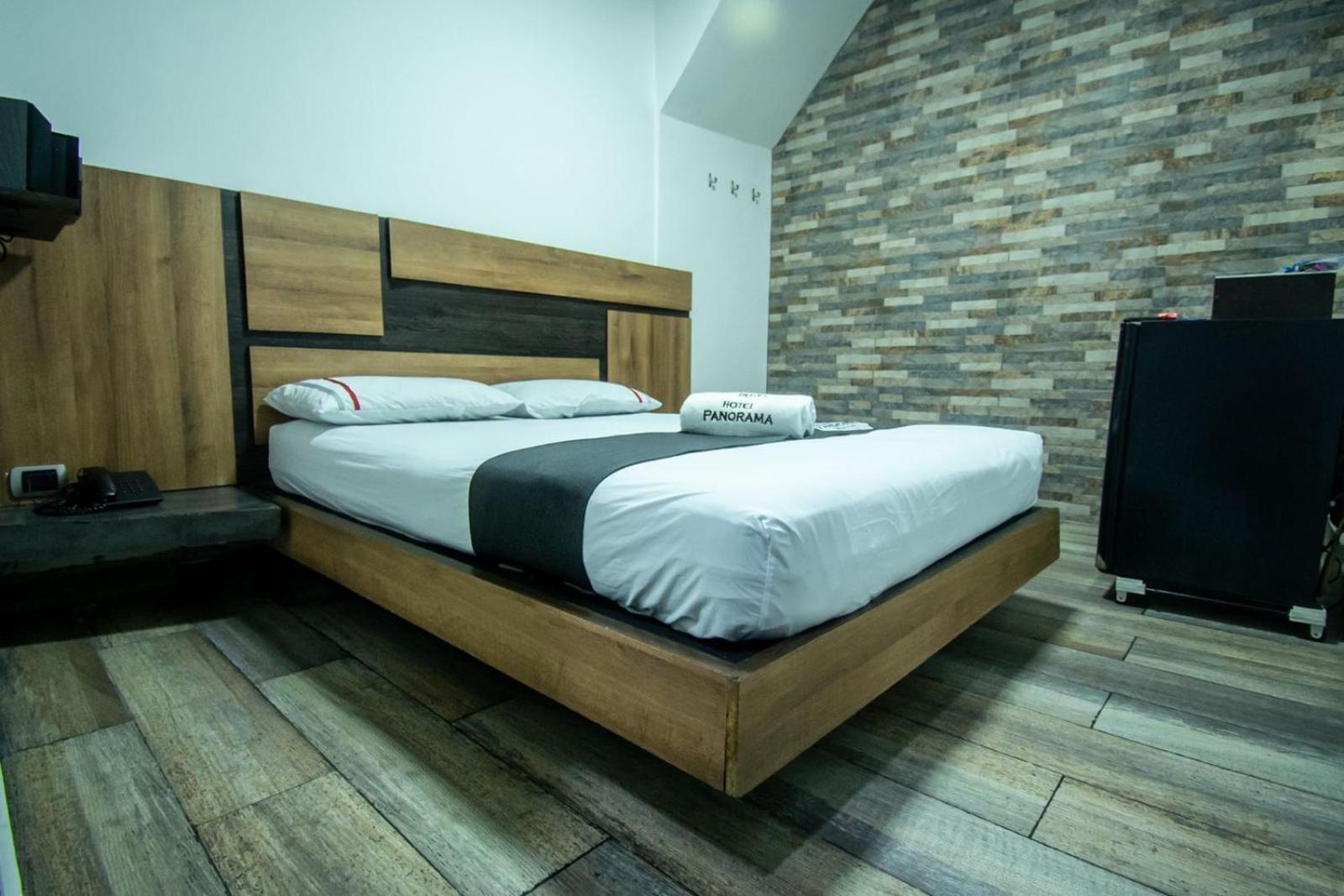 Hotel Panorama 메딜린 외부 사진