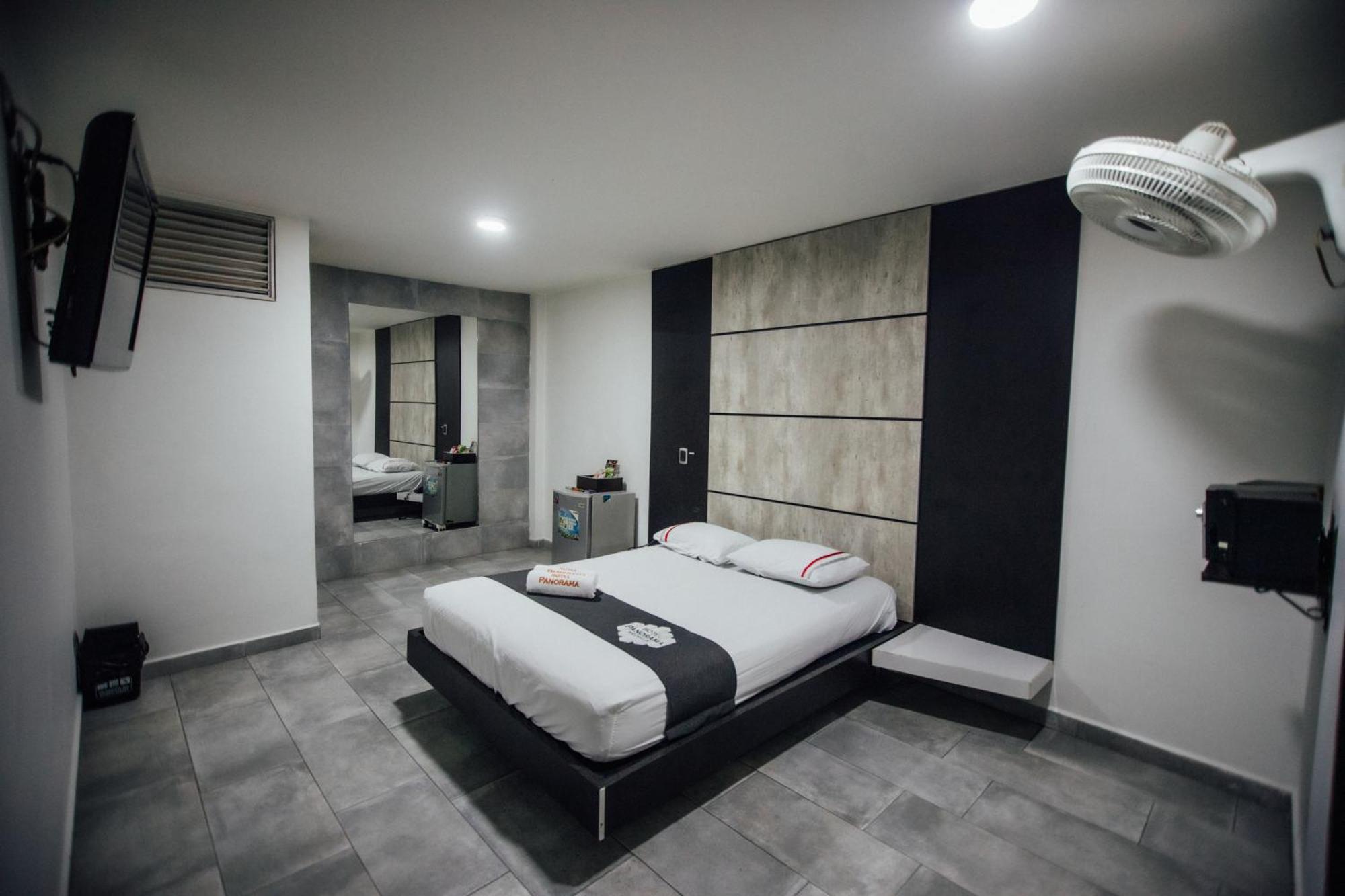 Hotel Panorama 메딜린 외부 사진